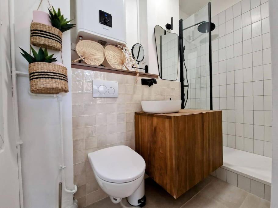 Studio Calme Et Ensoleille Entierement Renove Parijs Buitenkant foto