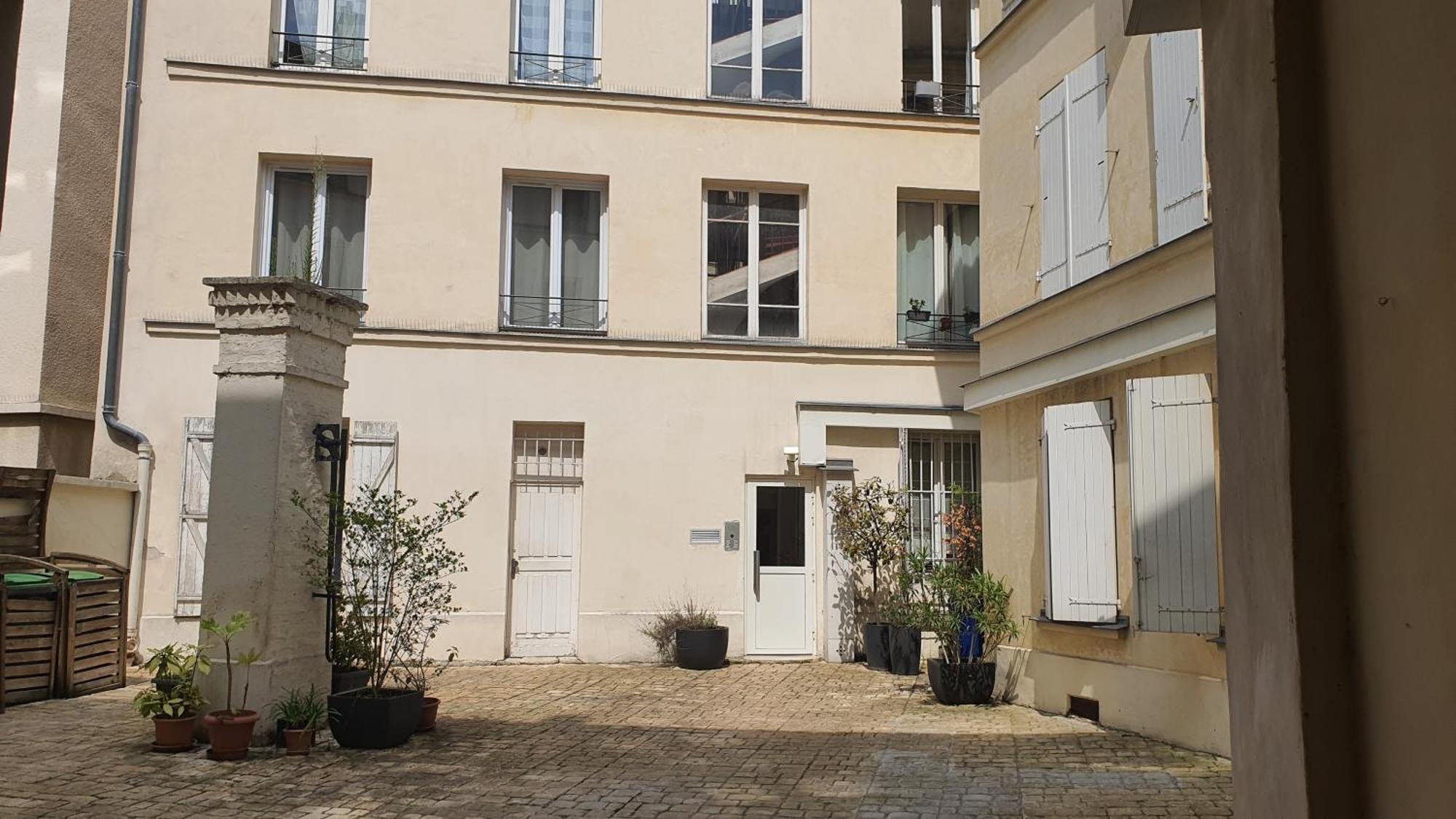 Studio Calme Et Ensoleille Entierement Renove Parijs Buitenkant foto